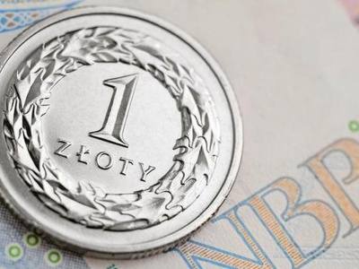 Złoty osłabł do ponad 3,63/USD. Rynek nadal wierzy w kolejne obniżki stóp w USA