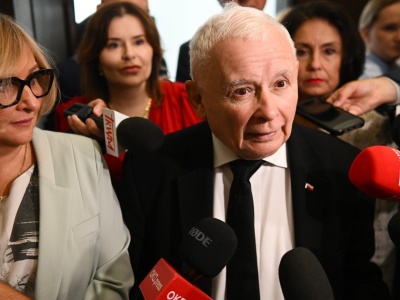 Jarosław Kaczyński ma obsesję na punkcie pijących kobiet. Prezesie, czas uaktualnić wiedzę
