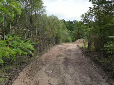 Mieszkańcy nie będą już jeździli przez potok. W gminie Łukowica powstaje ważna droga