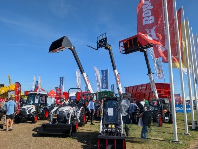 Bobcat daje na swoje maszyny 4 lata gwarancji, ale oferta jest ograniczona czasowo