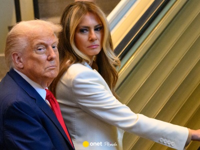 Donald Trump i Melania Trump utknęli na ruchomych schodach. Padły słowa o świadomym 