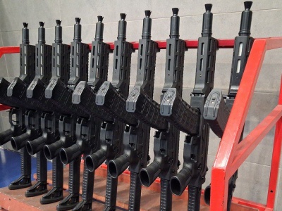 Rosyjska “flota cieni” zaopatruje włoską mafię w broń