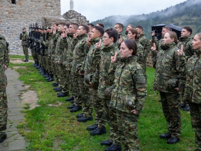 Uroczyste ślubowanie 24 nowych funkcjonariuszy Karpackiego Oddziału Straży Granicznej na Zamku