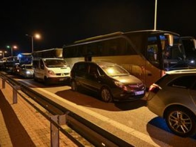 Kilkaset pojazdów już stoi w kolejkach na wyjazd z Polski do Białorusi