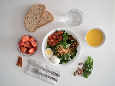 Szpitale a sztućce. Ministerstwo przypomina o obowiązkach placówek