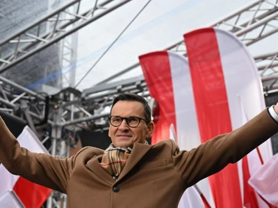 Czego Polacy życzą Tuskowi? Morawiecki pokazał nagranie