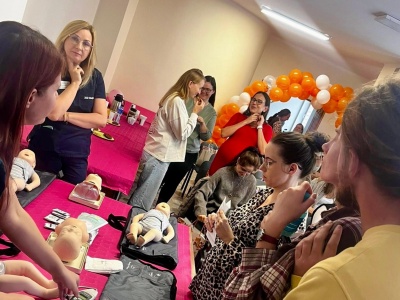 Kobiety dla kobiet. Inspirująca konferencja położnych – FOTO