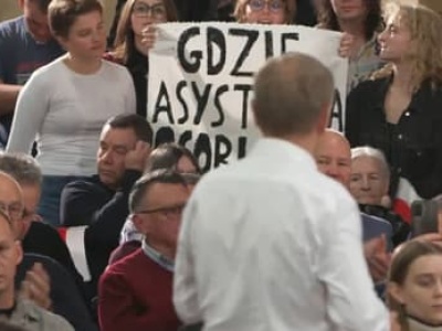 Lewica składa w Sejmie projekt ustawy o asystencji osobistej. Czym się różni od rządowego?