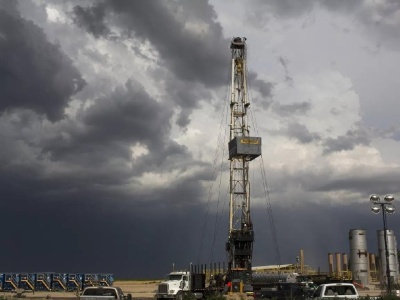 Rekordowe braki energii, ale rząd chce zakazu wydobycia gazu – i uniemożliwić jego zniesienie