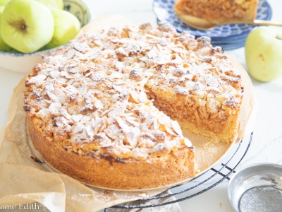 Szarlotka z migdałami – oto szarlotka idealna