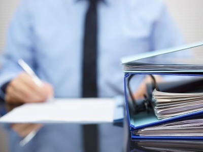 Szukają kogoś wyjątkowego. Ten urząd właśnie wyłożył karty na stół. Stawką ponad 11 tys. zł