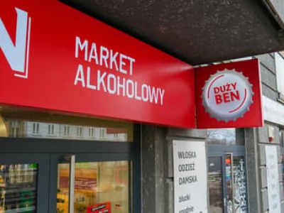 Potężne lobby pompuje alkohol wszędzie. Rynek zaczął dominować nad państwem