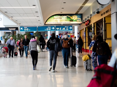 Atak hakerów na lotniska w USA i Kanadzie. Pasażerowie usłyszeli komunikaty 