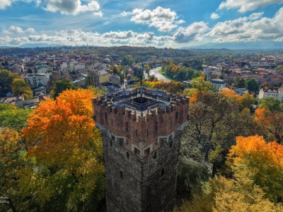 Cieszyn atrakcje. Góra Zamkowa z rotundą, rynek, muzea, Cieszyńska Wenecja i cieszyńskie kanapki