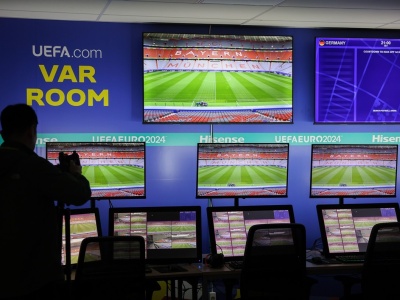 Nadchodzi rewolucja w piłkarskich przepisach! Trenerzy będą zachwyceni