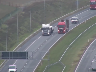 Dron latał nad S5. Policjanci sprawdzali, czy kierowcy ciężarówek stosują się do zakazu wyprzedzania