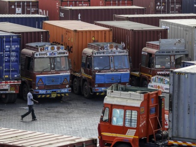 Amerykańskie cła uderzają w Indie. Eksport do USA spadł o 40 proc.