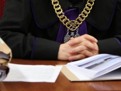 Wyrok 3 lat i 8 miesięcy więzienia dla radcy prawnego z Łańcuta za oszustwa na 1,4 mln zł