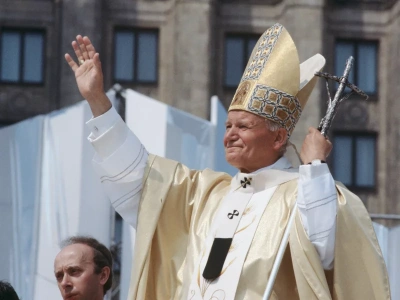 Jan Paweł II wciąż liderem rankingu. „Pokonał” Wałęsę i Piłsudskiego