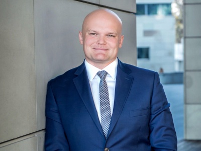 Jakich specjalistów IT szukają firmy w roku 2025? Gdzie najłatwiej o pracę?