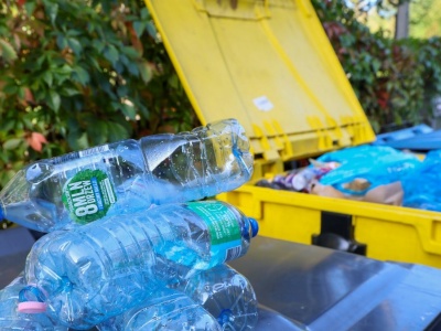 Przez system kaucyjny już rosną opłaty za śmieci. Władze podały kwotę