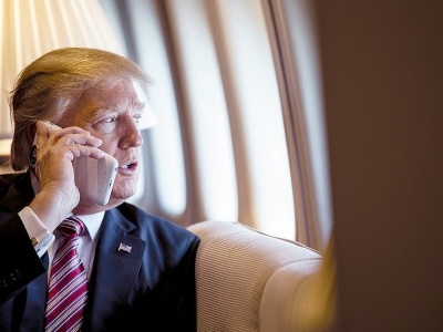 Trump będzie dziś rozmawiać przez telefon z Putinem