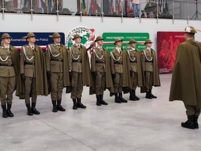 Sądeczanie na podium ogólnopolskiego przeglądu musztry. Sukces szkół partnerskich Karpackiego Oddziału Straży Granicznej