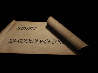 Kierowca wyścigowy chce, żeby pozwolić mu łamać przepisy. Nazywa to „certyfikatem umiejętności”