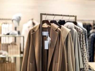 Znana odzieżówka padła ofiarą hakerów. Wyciekły dane Polaków