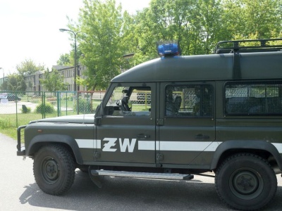 Skandal w Żandarmerii Wojskowej. Tajne dokumenty, w tym plany ewakuacji znalezione na wysypisku śmieci