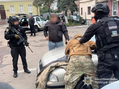 Siedmiu ukraińskich żołnierzy oskarżonych o tortury, rozboje i porwania