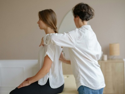 Czym jest akupresura i jak może wspierać Twoje zdrowie?