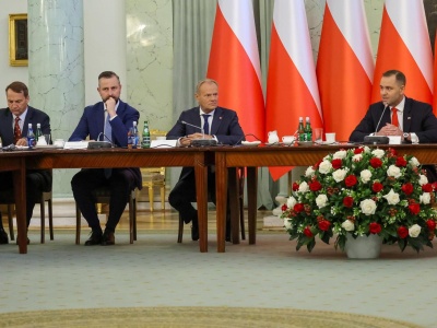 Prezydent Nawrocki kontra rząd. Sondaż pokazuje głęboki konflikt na szczytach władzy