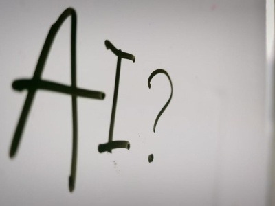 AI tworzy więcej tekstów w internecie niż człowiek, ale najgorsze scenariusze nie sprawdzą się