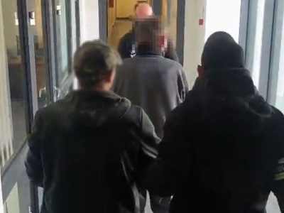 Ukradli w pociągu walizkę z rzeczami za 48 tys. zł. Nie wiedzieli o jednym