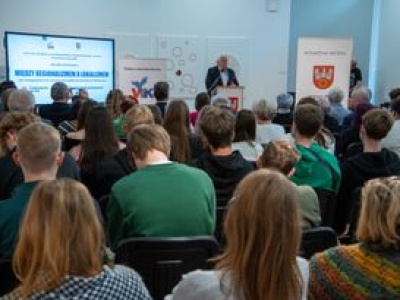 O regionalizmie, lokalnej tożsamości i dialogu