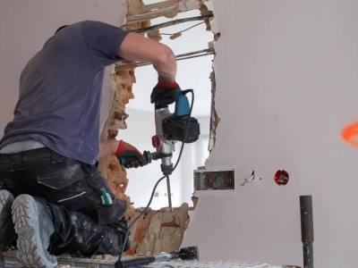 11 patokawalerek w szeregówce? Właściciel tłumaczy się higieną