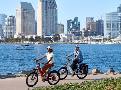 Zgrabny elektryczny rower miejski z silnikiem 500W i zasięgiem do 88 km