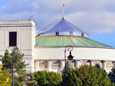 Napoje energetyczne dla nastolatków. Sejm przyjął przepisy od nowa