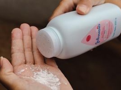 Upadek giganta. Kolejne 3 tysiące osób pozywa Johnson & Johnson za rakotwórczy puder dla dzieci