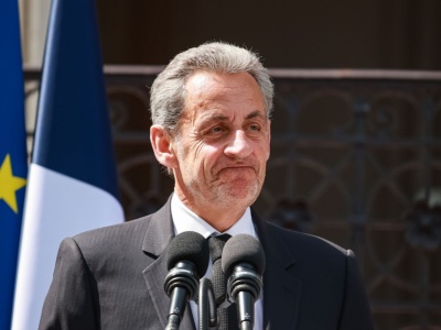 Sarkozy idzie do więzienia, ale nadal będzie pracował