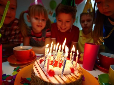 Nie mam ochoty gadać z innymi rodzicami. Kinderbale to dla mnie kara, nie przyjemność