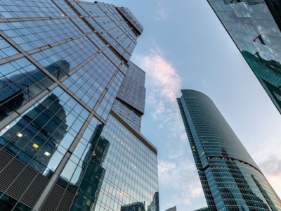 Czynsze w górę, podaż w dół, a pustostany? Nieruchomości komercyjne pod lupą NBP