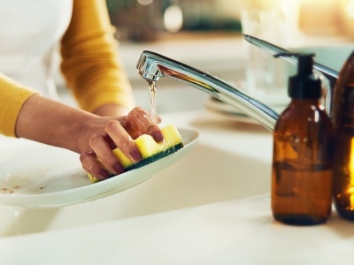 Kuchnia pełna bakterii i wirusów. 5 sposobów, by uniknąć zakażenia