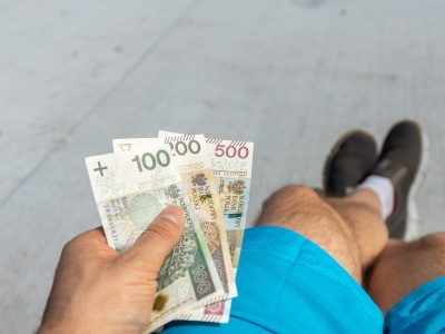 800 plus. W październiku wielu dostanie podwójne wypłaty. Kluczowe są terminy