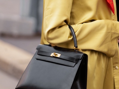 Słynny dom mody po 37 latach żegna się z dyrektor kreatywną. Koniec pewnej ery