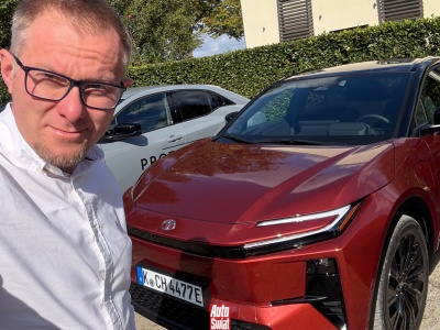 Jeździłem całkiem nową Toyotą C-HR – Toyotą C-HR+. To całkowita zmiana koncepcji?