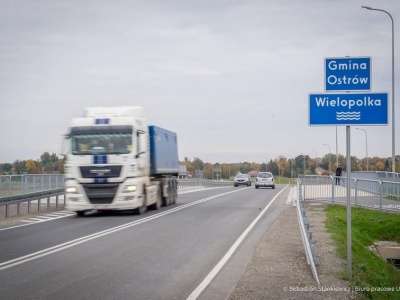 Rozbudowa drogi wojewódzkiej nr 986 na odcinku Ostrów – Ropczyce zakończona