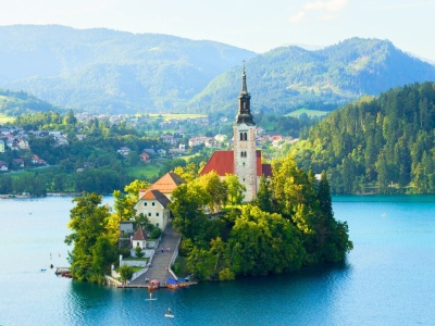 Jezioro Bled – najbardziej instagramowe miejsce Słowenii. Ale czy naprawdę warto tam jechać?