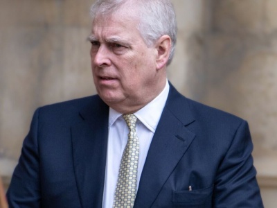 Książę Andrzej rezygnuje z tytułów królewskich. Wydał oświadczenie